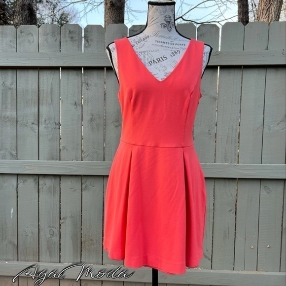 Bebe Salmon Mini Sheath Dress - Picture 2 of 11